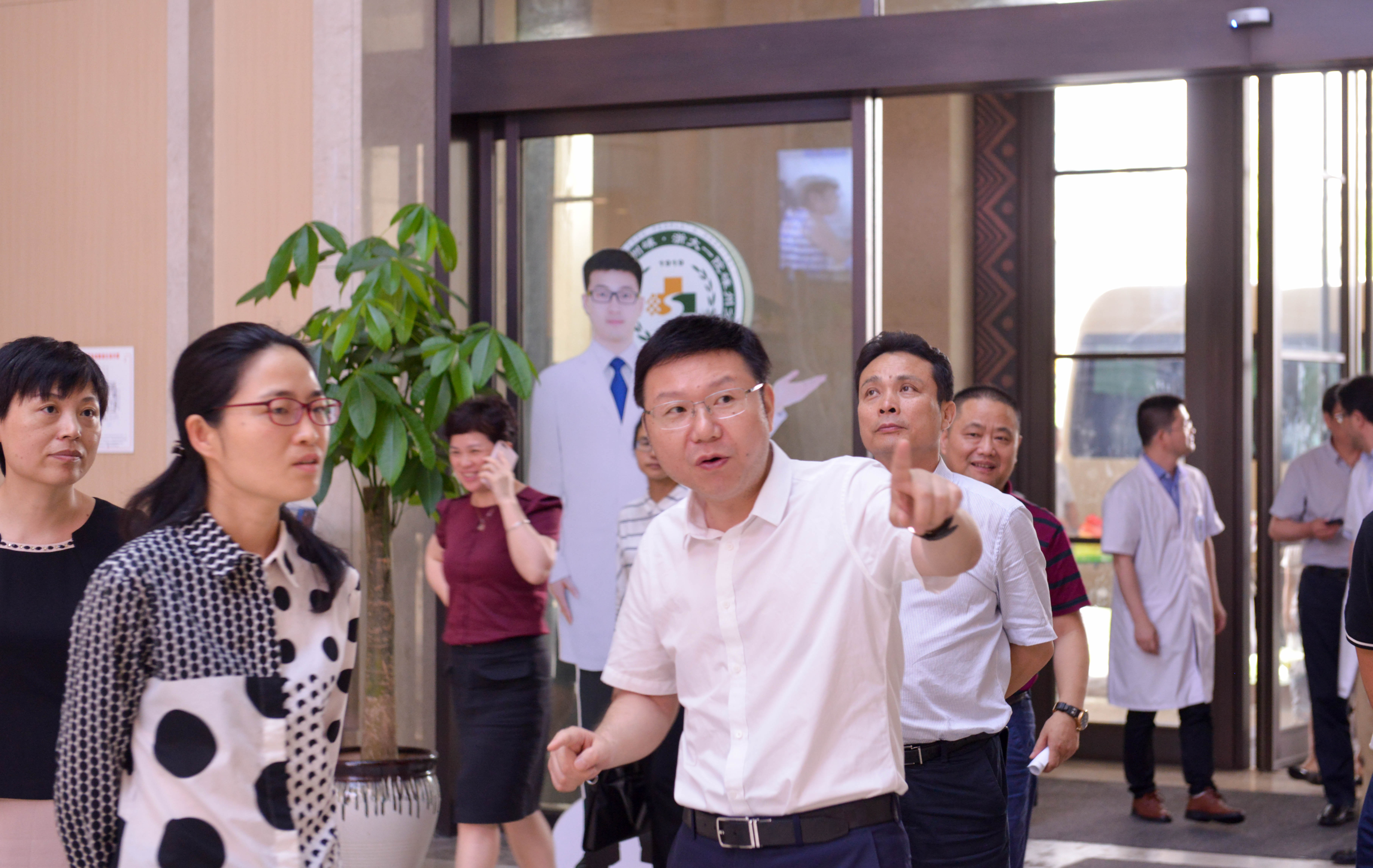 绍兴市副市长顾涛来嵊调研县域医共体建设工作