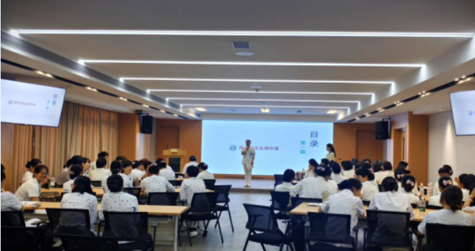 塑礼仪之美 铸护理之魂--我院组织护理服务礼仪提升班