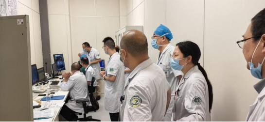10楼坠落，命悬一线！ECMO紧急上阵，多学科联手打通生命通道